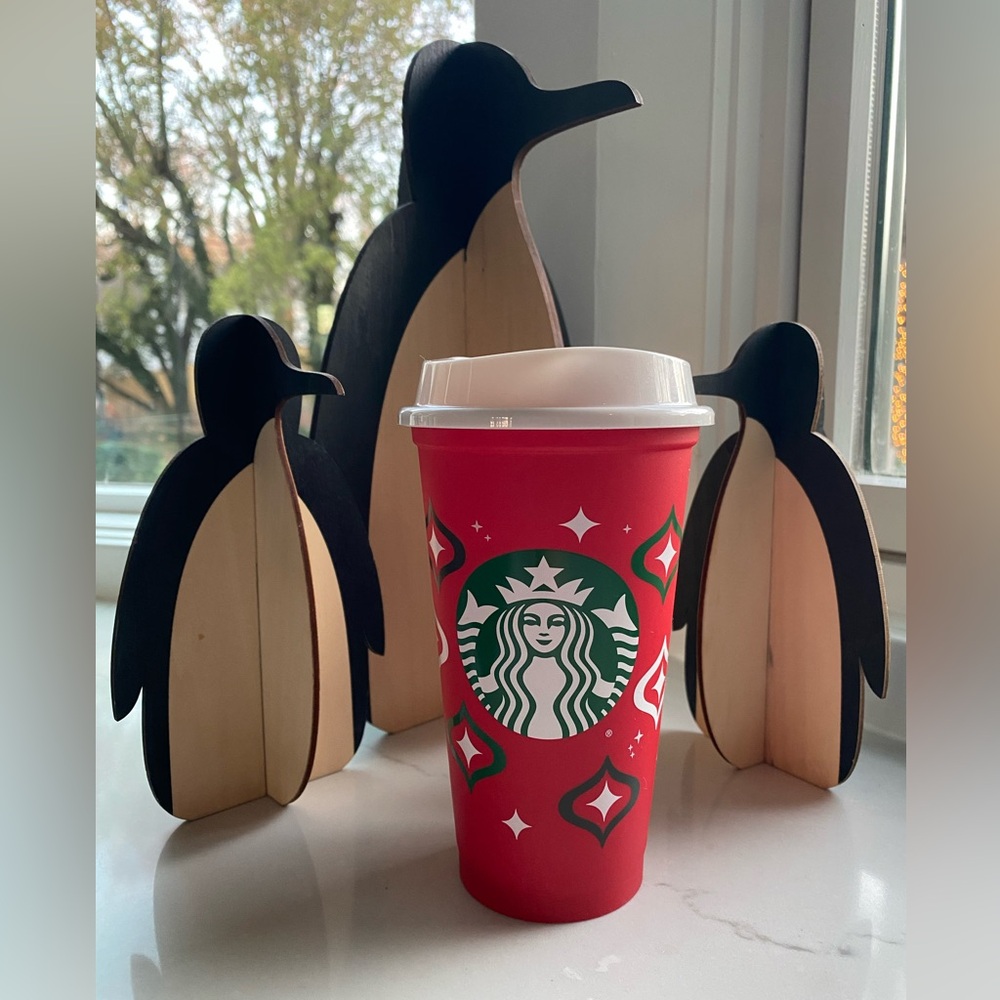 Starbucks 16oz Reusable Holiday Cup with Lid Perfect Unused Condition